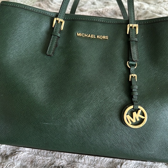 Michael Kors Saffiano Leather Bag & Wallet Set - Picture 5 of 11